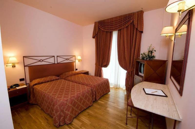 Semifonte 4*